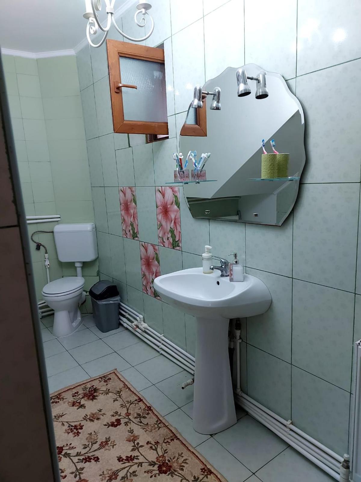 B House Buşteni Eksteriør bilde